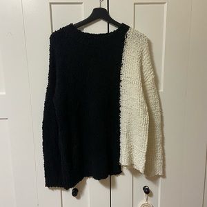 Bobeau | Two Toned popcorn knit sweater